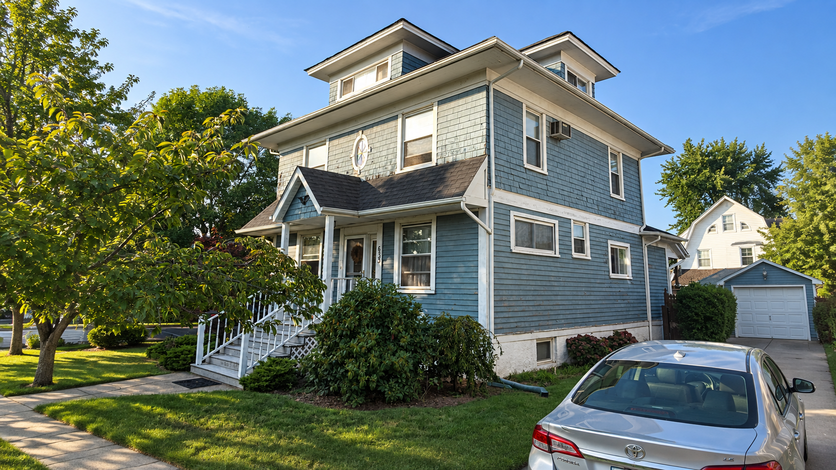 Colonial Siding & Roof before
